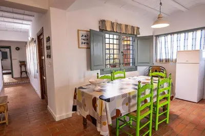 Zona de estar de Casa Rural Alzabara con Piscina Privada