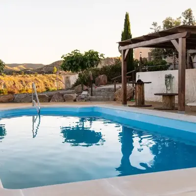 Casa Rural Alzabara con Piscina Privada