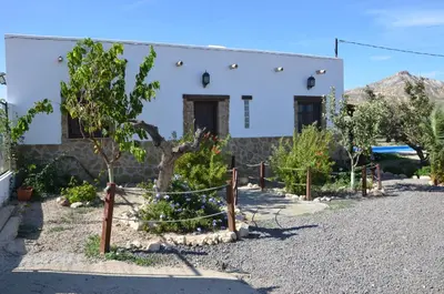 Jardín al aire libre en Villa Garcia - Old Reformed Cortijo