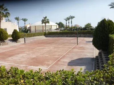 Instalaciones para jugar a tenis o squash en Bahía de Vera Apartamento Alejandro o alrededores
