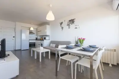 Una cocina o zona de cocina en APARTAMENTO PRIMERA LINEA