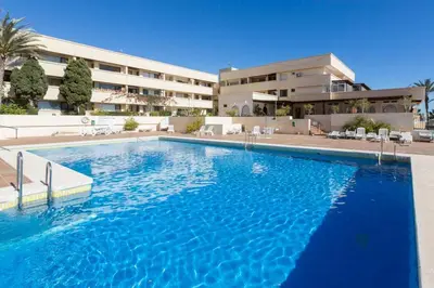 Piscina en o cerca de APARTAMENTO PRIMERA LINEA