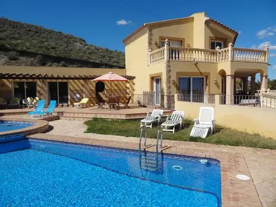 Piscina en o cerca de Villa Clairol
