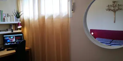 Una televisión o centro de entretenimiento en ¡ VAMOS A LA PLAYA !