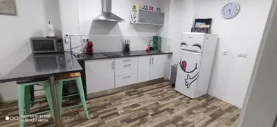 Una cocina o zona de cocina en La Burbuja