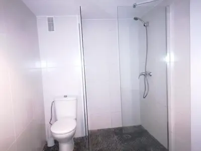 Un baño de ese&uve alojamientos
