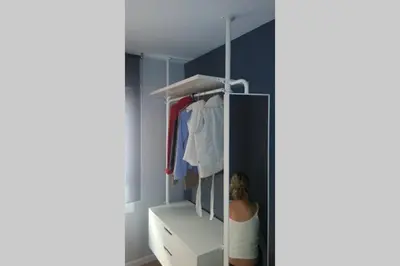 Plano de ese&uve alojamientos