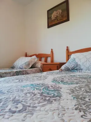 Cama o camas de una habitación en BAJO con JARDÍN PROPIO EN VALLE DEL ESTE GOLF!!