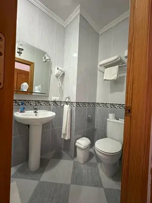 Un baño de Hostal Avenida