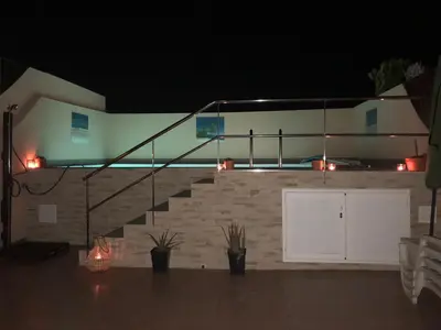 Plano de Atico con piscina privada a 100m del mar