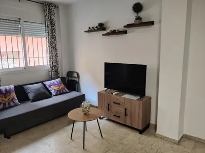 Una televisión o centro de entretenimiento en playa Almería zapillo loft