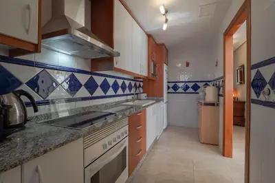 Una cocina o zona de cocina en Casas-VeraPlaya Casa Marisol Al Andalus Thalassa