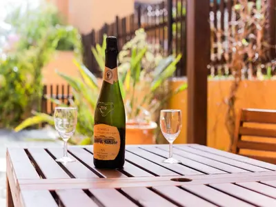 Bebidas en Charming Coastal Escape