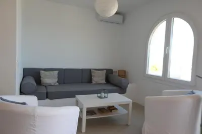 Zona de estar de CasaMarga San José Precioso apartamento con piscina y vistas al mar