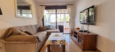 Zona de estar de Homes of Spain, Precioso apartamento Pueblo Salinas S, Vera playa, WIFI