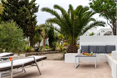 Jardín al aire libre en TurAlmeria - Casa Tranquila con Jardín y Aparcamiento privado