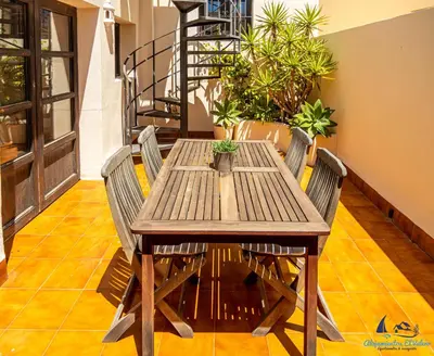 Un balcón o terraza de Cortijo La Jarana con piscina, parking, wifi