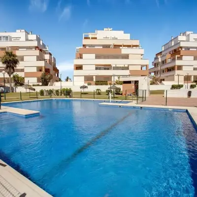 Beachside Apartment with Pool