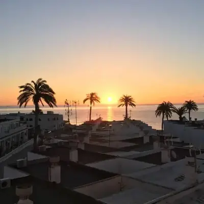 Apartamento encantador con vistas al mar