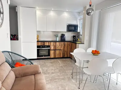 Una cocina o zona de cocina en Rentaly Holidays Apartamento Natura Mar Almería