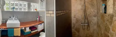 Un baño de Dachterrassenzimmer in romantischem Landhaus mit Pool