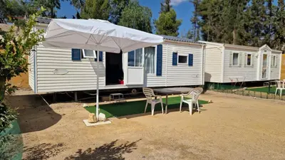 Edificio en el que se encuentra el camping