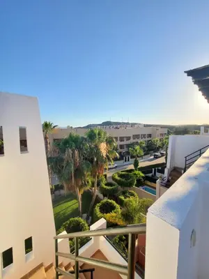 Un balcón o terraza de Ático dúplex con piscina privada y vistas al mar en Paraíso de Vera!