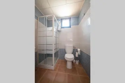 Un baño de Apartamento relajante con vistas al atardecer en Águilas
