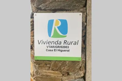 Certificado, premio, señal o documento que está expuesto en Casa El Higueral