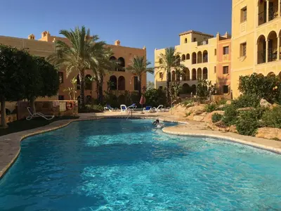Piscina en o cerca de ELEGANTE DÚPLEX EN DESERT SPRINGS GOLF RESORT