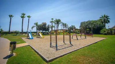 Zona de juegos infantil en Mediterranea 2 Vera Playa Jardines tus momentos frente al mar