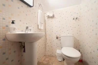 Un baño de Charming House in Cádiar with View