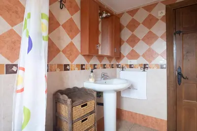 Un baño de Charming House in Cádiar with View