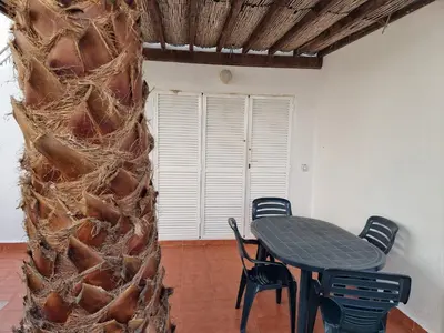 Plano de Casa Baja naturista con patio en primera linea!