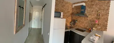 Una cocina o zona de cocina en Estudio en la Urbanización de Roquetas de Mar