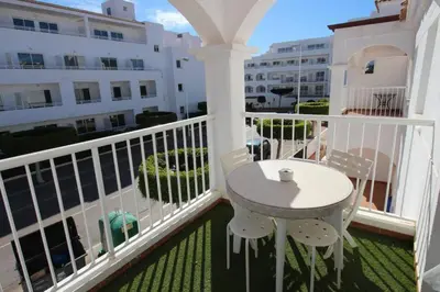 Un balcón o terraza de Apartamento-Solárium playa Marina de la Torre