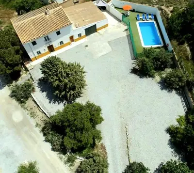 Piscina en o cerca de casa de lucas
