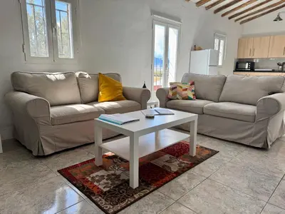 Zona de estar de casa de lucas