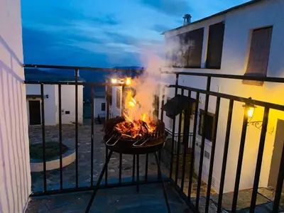 Barbacoa disponible para clientes en el apartamento