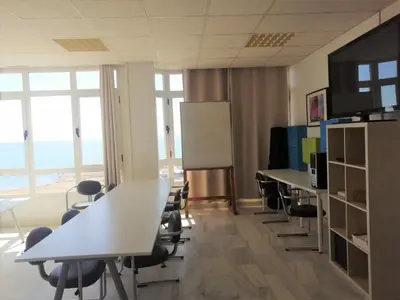 Una televisión o centro de entretenimiento en Albergue Club Náutico de Águilas