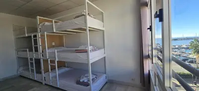 Litera o literas de una habitación en Albergue Club Náutico de Águilas