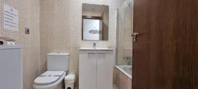 Un baño de Homes of Spain, Salinas de Vera, Apartmento 2 dormitorios, 2 baños, vistas piscina, WIFI