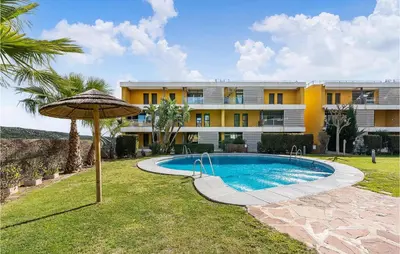 Piscina en o cerca de 2 Bedroom Beautiful Apartment In Vera