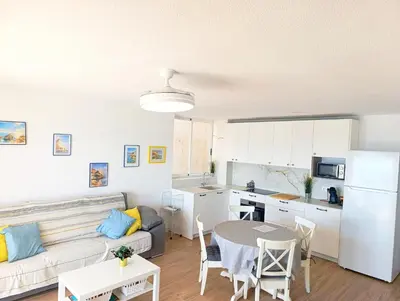Una cocina o zona de cocina en Apartamento La Isla