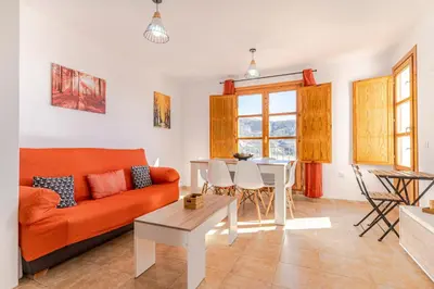 Zona de estar de RentitSpain - Picena - Casa Picena Terraza y Senderismo en la Montaña