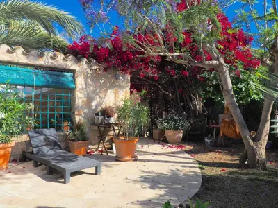 Jardín al aire libre en Tinyhouse im Patio einer romantischen Finca