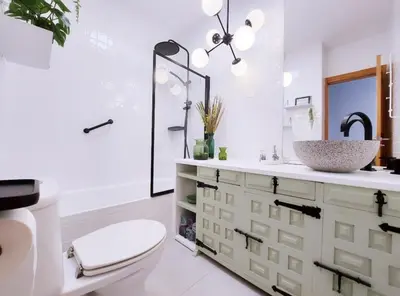 Un baño de CASA CARBÓN