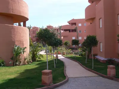 Jardín al aire libre en Apartamentos Mar Azul