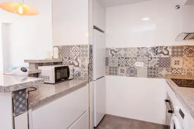Una cocina o zona de cocina en MIRAMAR - AVD. FARO MESA ROLDAN