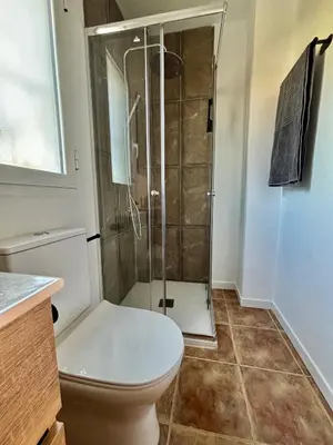 Un baño de Bahari Marinas - Tú Dúplex con Jardín Privado!